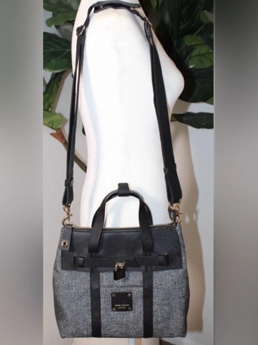 EUC!! HENRI BENDEL Jetsetter Convertible Backpack in Dark Gray & Black Leather